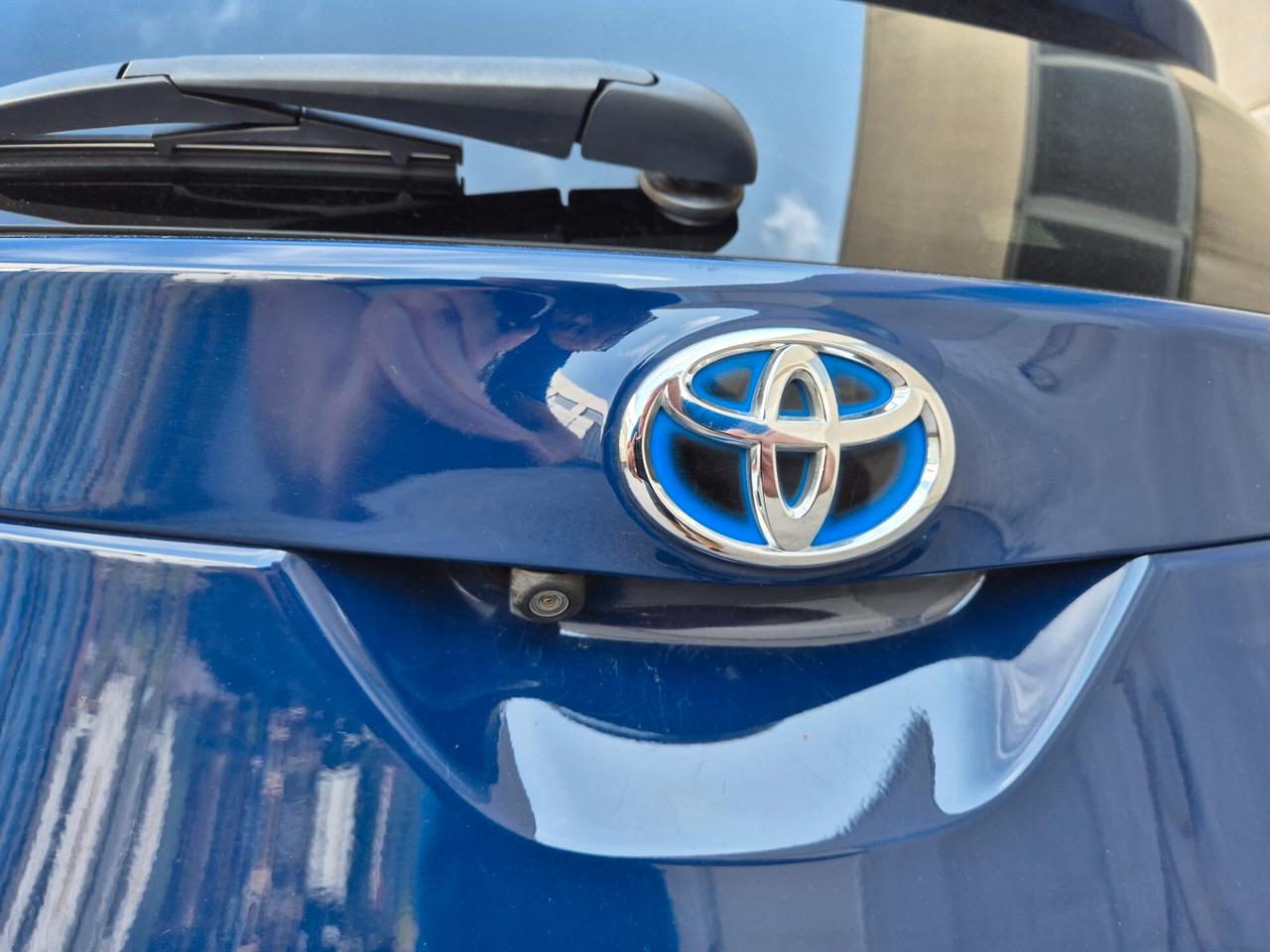 Toyota Auris Touring Sports 1.8 Hybrid Black Edition