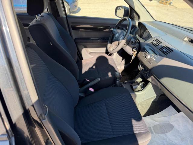 TOYOTA Yaris 1.0 5 porte Sol senza nessun lavoro da fare