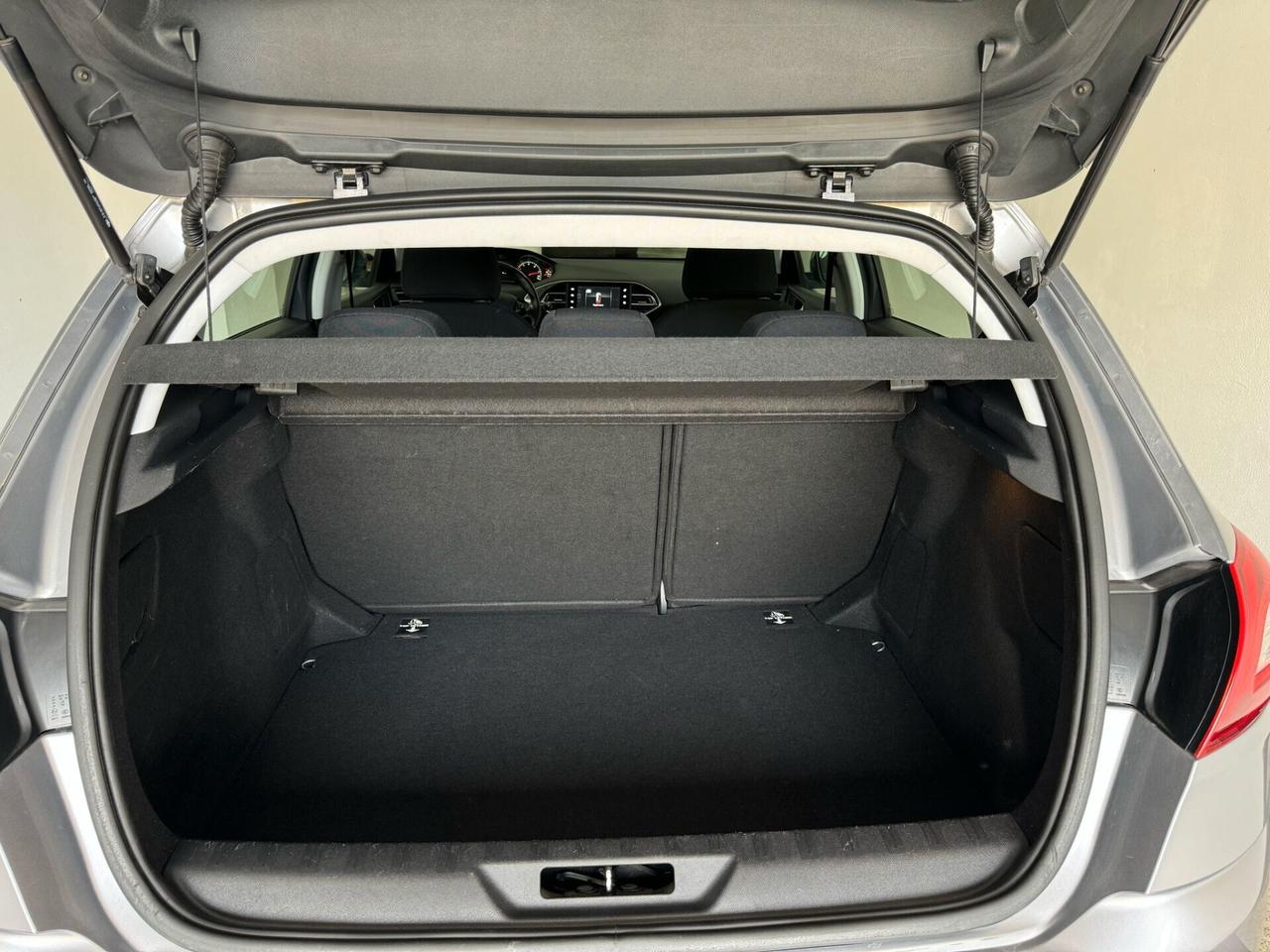 Peugeot 308 1.6 e-HDi 115 CV Stop&Start Business