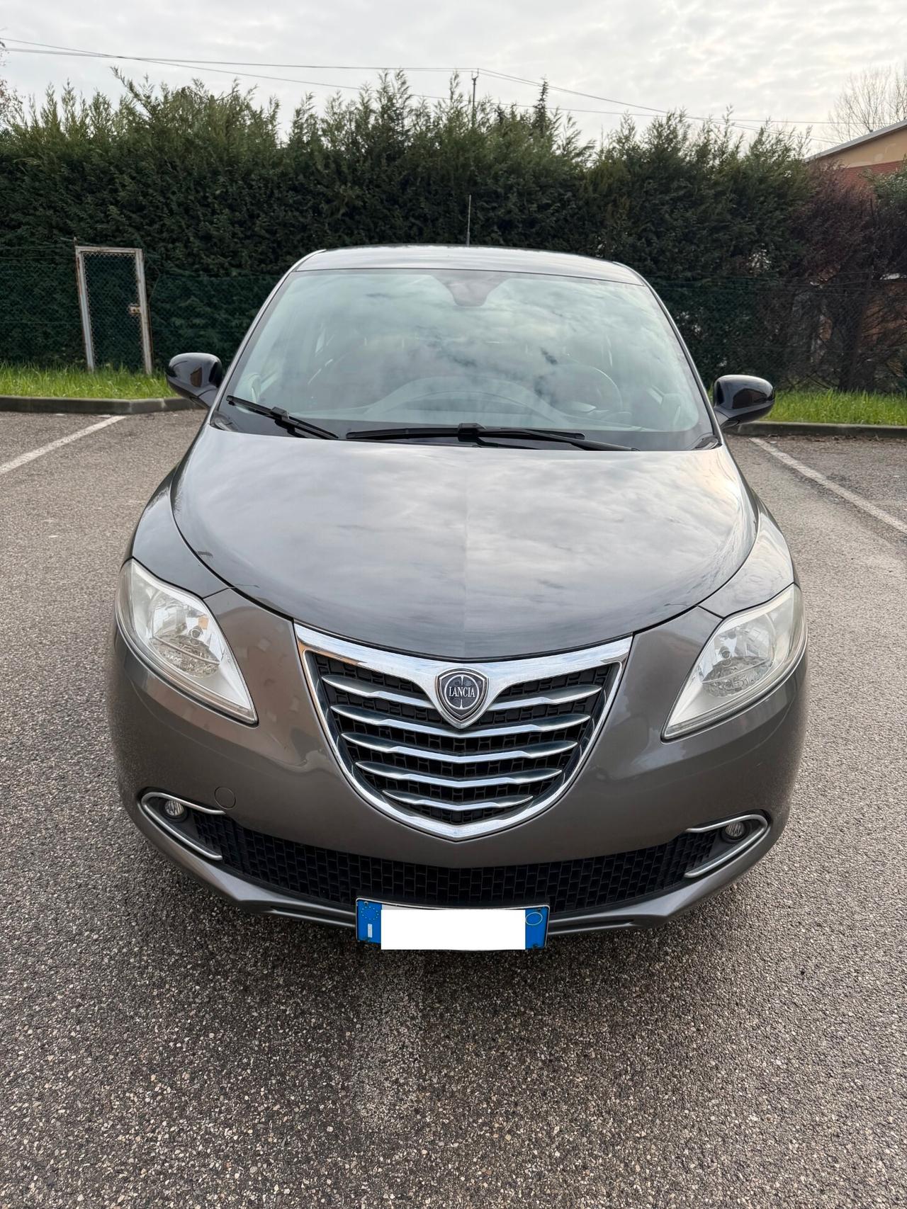 Lancia Ypsilon 1.2 - NEOPATENTATI - 12 MESI DI GARANZIA -