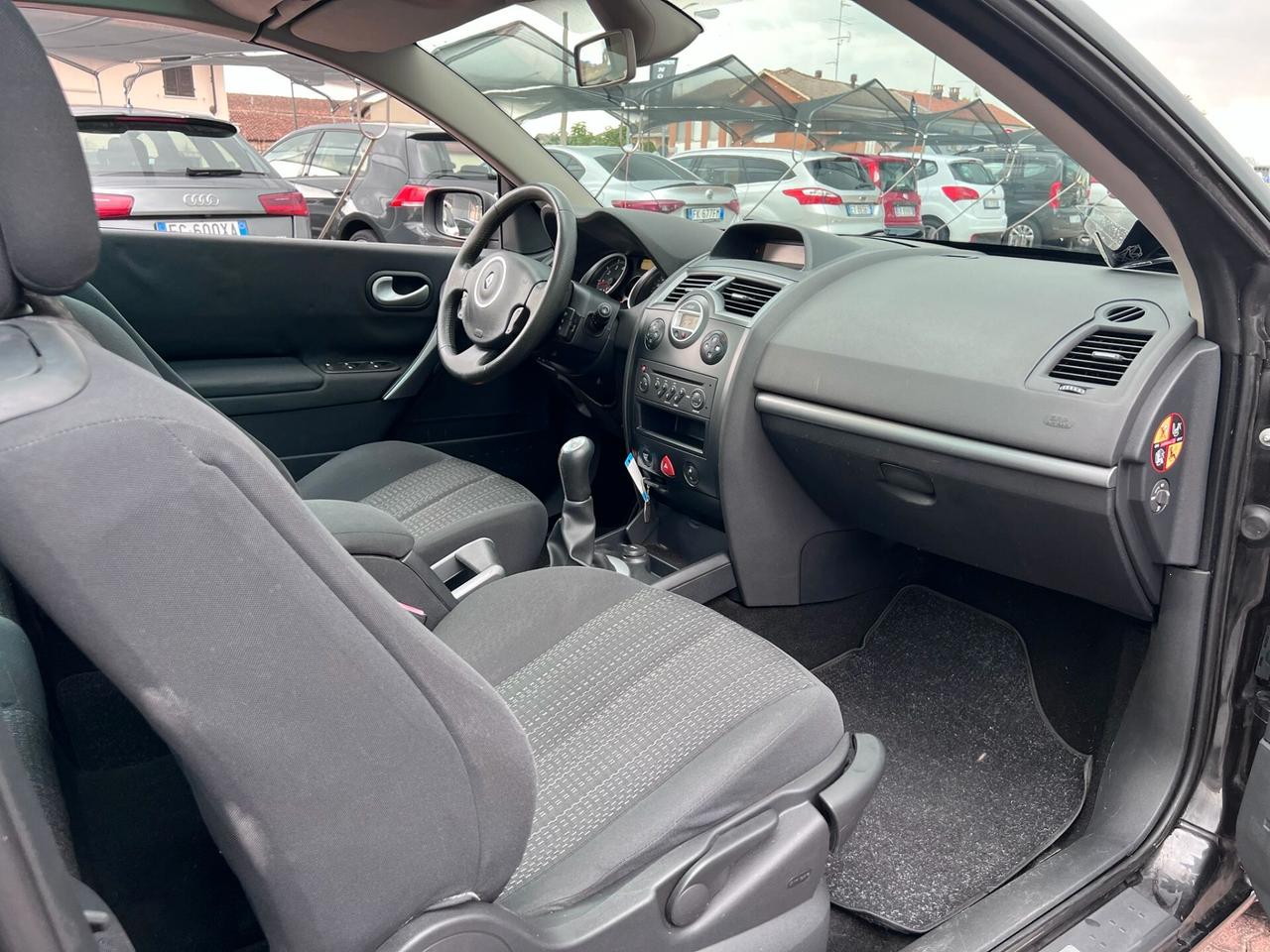Renault Megane Mégane C-C 1.6 16V Privilège