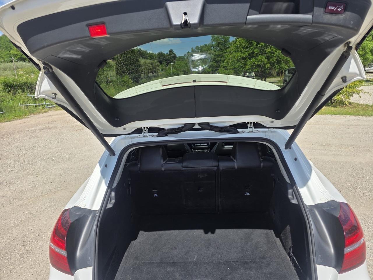 Mercedes-benz GLA 200 d Automatic Premium