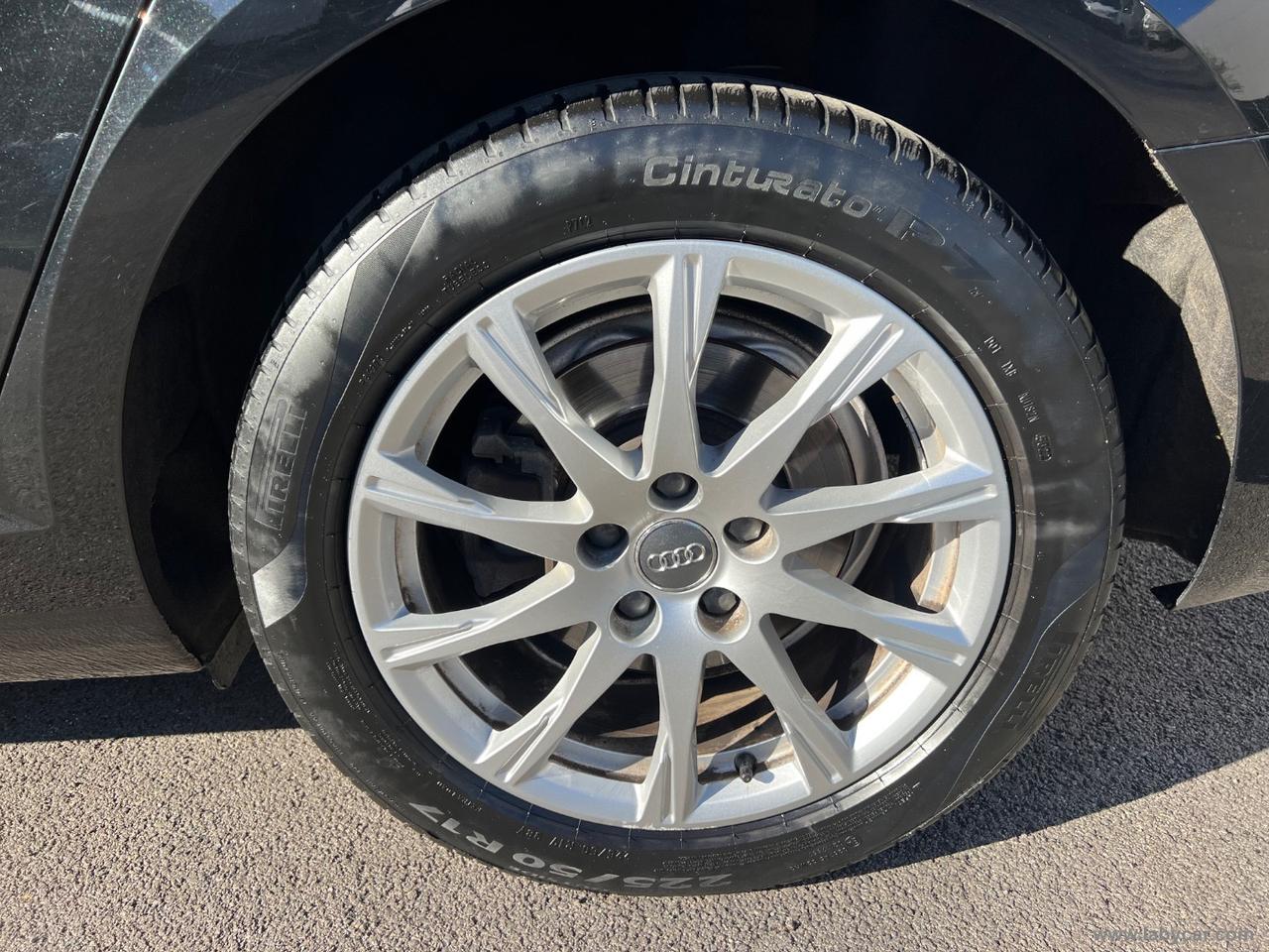AUDI A4 40 TDI quattro S tronic Business Adv.