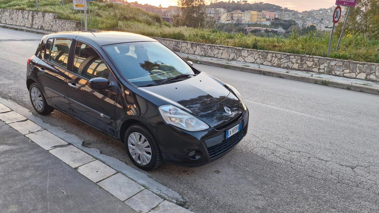 Renault Clio Storia 1.2 5 porte GPL Confort