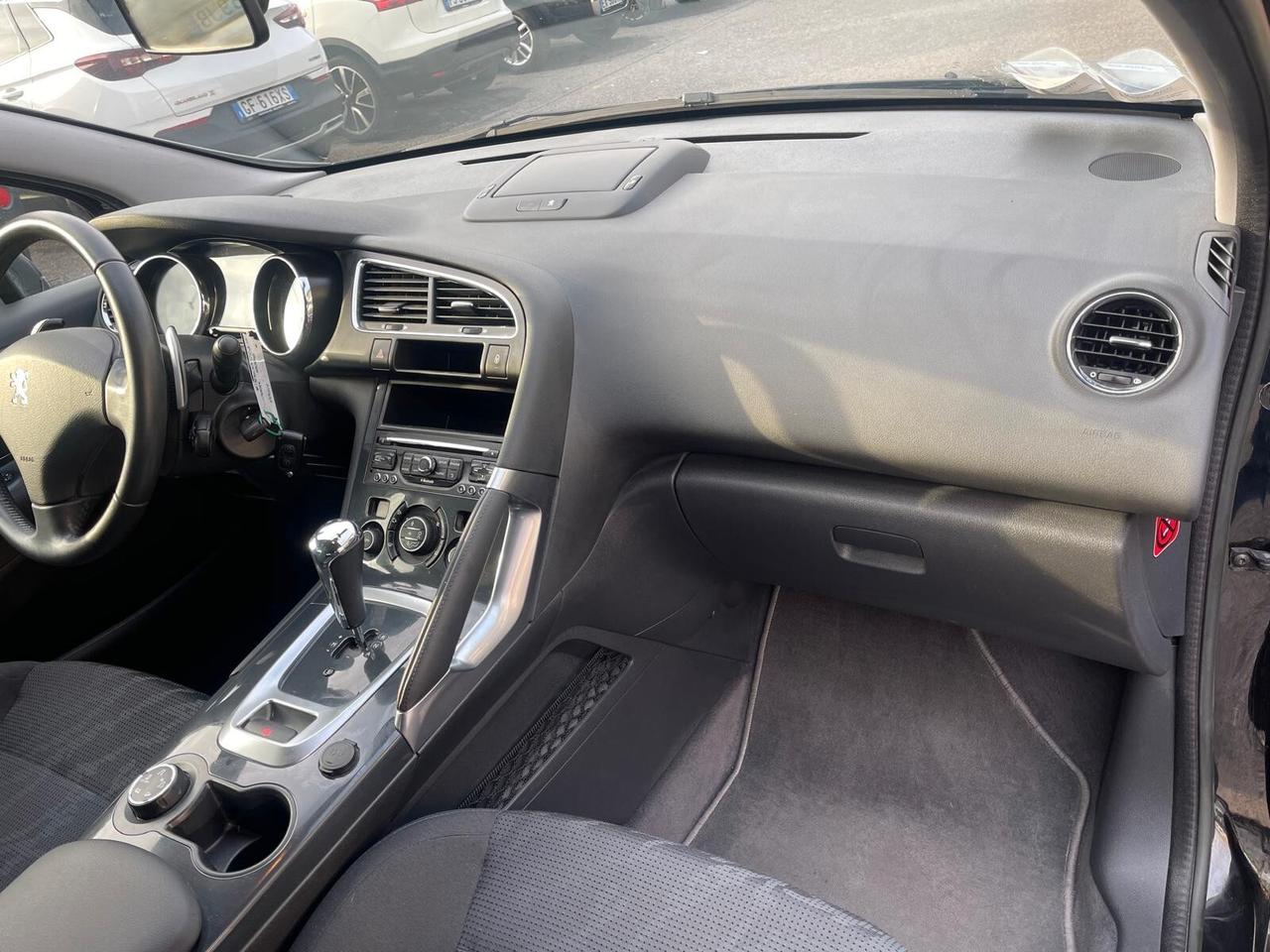 Peugeot 3008 1.6 e-HDi 115CV cambio robotizzato Stop&Start Allure