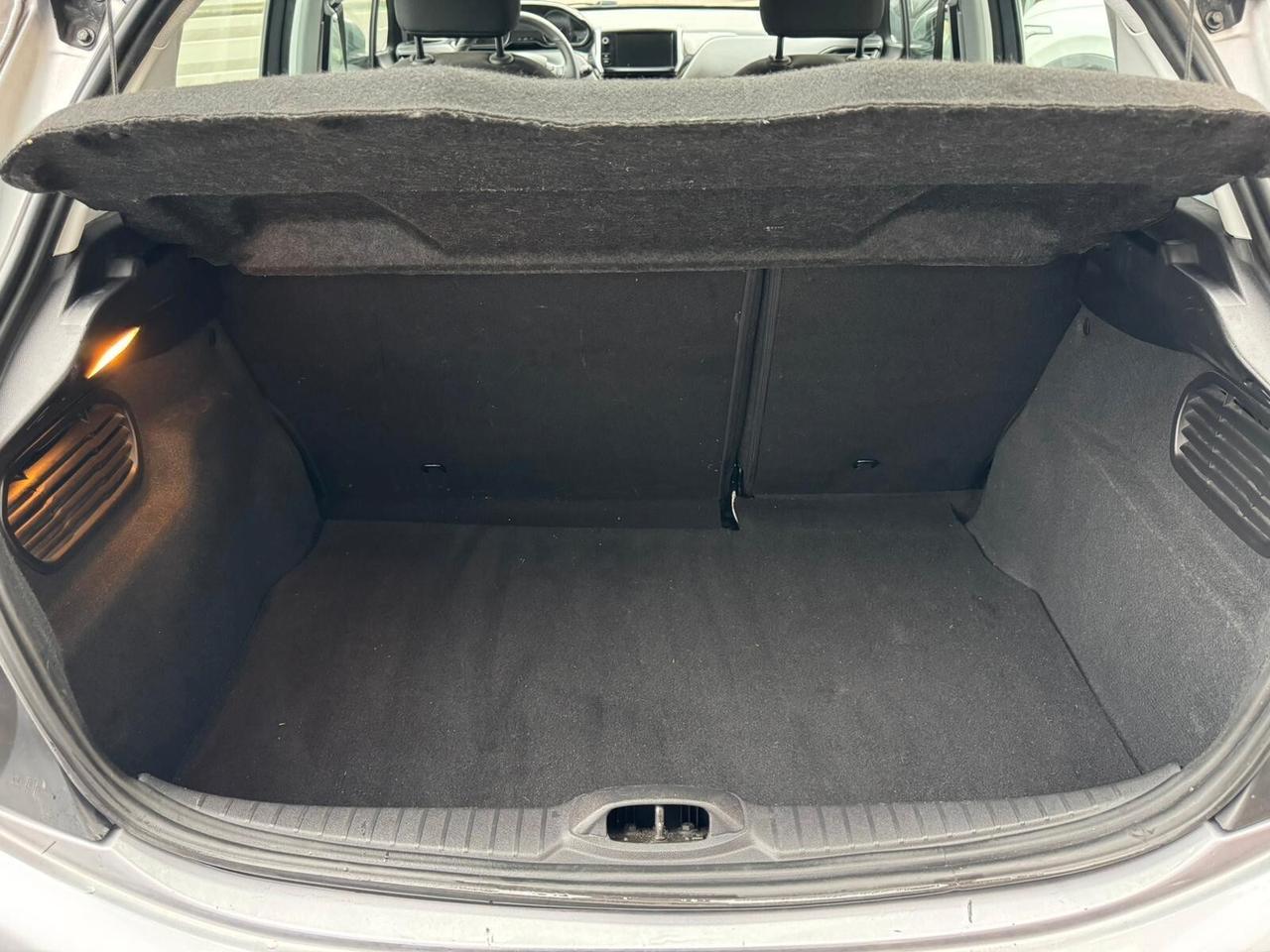 PEUGEOT 208 PureTech 82 5p ALLURE NEOPAT