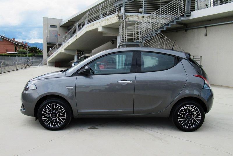 Lancia Ypsilon 1.0 FireFly 5 porte S&S Hybrid Platino con BONUS Easy Go'