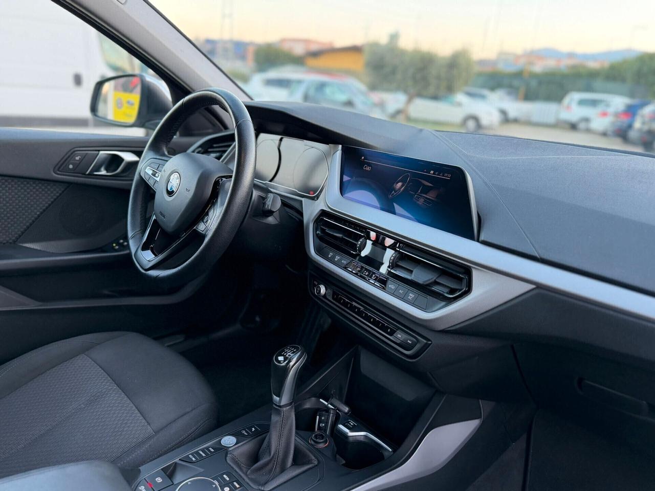 Bmw 116 116d 5p. Advantage