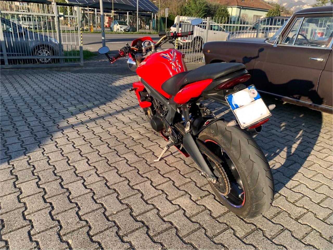 Triumph Street Triple 675 accessoriatissima