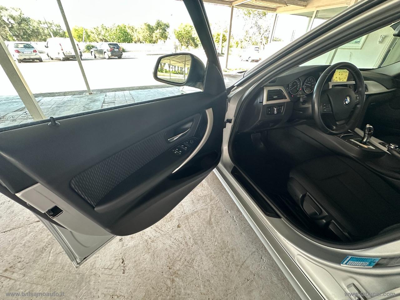 BMW 318i Touring Business Advantage aut.