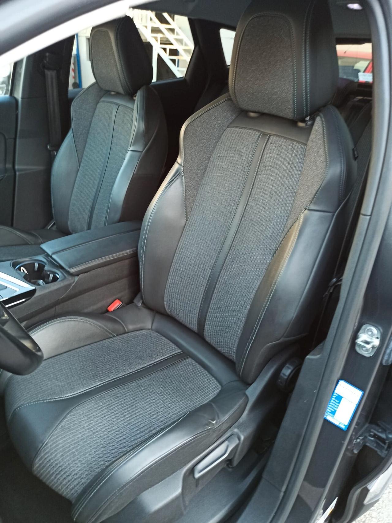 Peugeot 3008 BlueHDi 130 S&S Allure Pack
