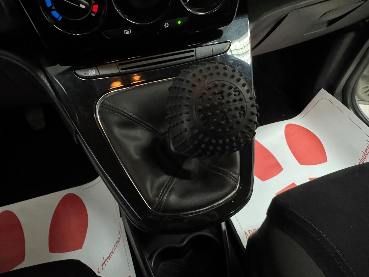 Lancia Ypsilon / 1.2cc 69cv /Benzina/ neopatentati