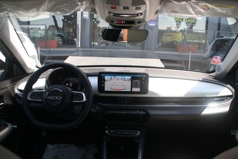 FIAT 600 Hybrid MHEV La Prima