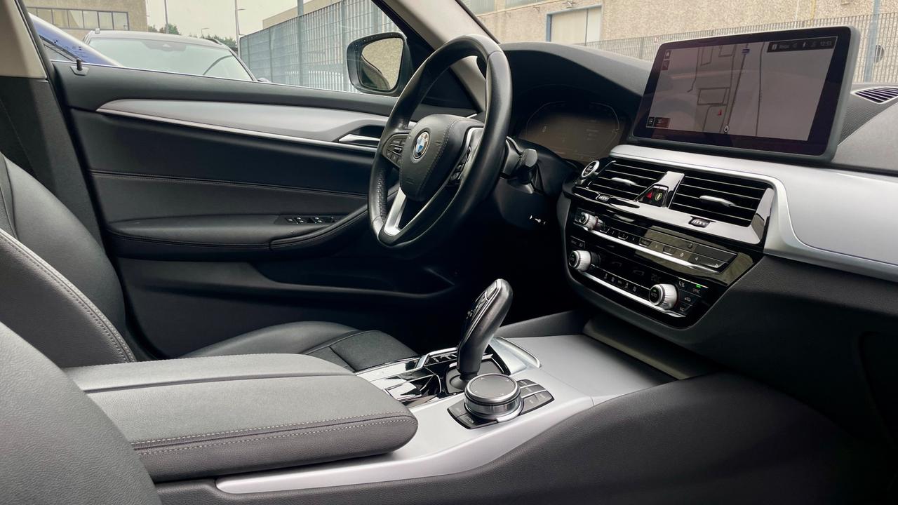 BMW 520D TOURING 2.0 LUXURY 190CV - FULL LED, PELLE, SEDILI ELETTRICI