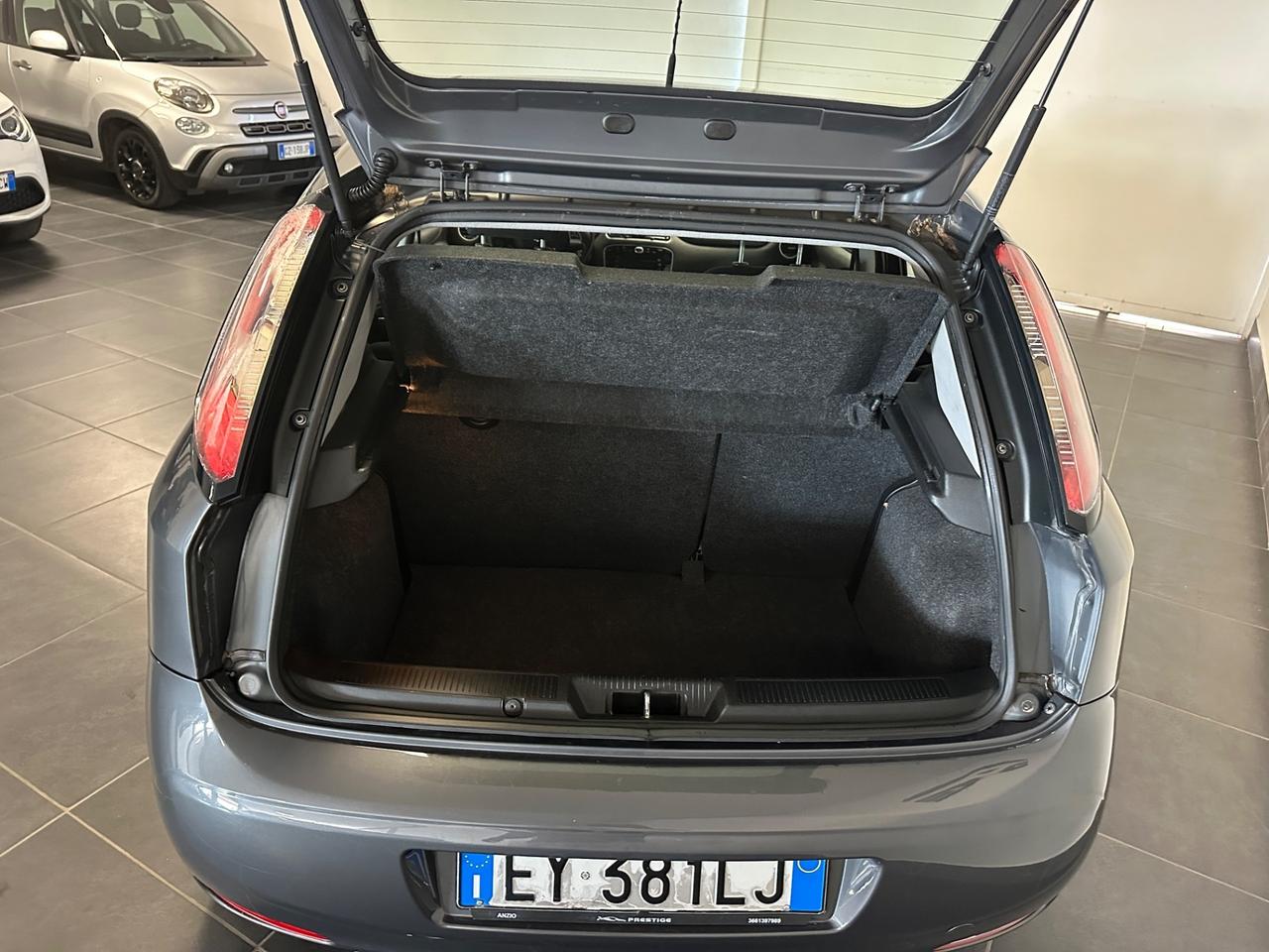 FIAT PUNTO 1.2 BENZINA 69CV NEOPATENTATI UNIPRO