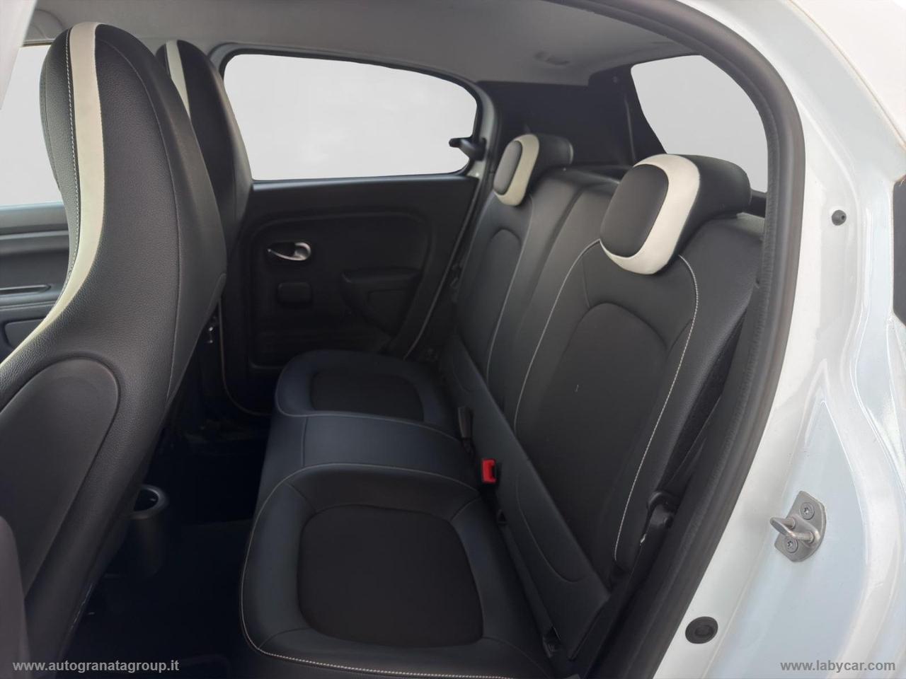 RENAULT Twingo SCe 65 CV Urban Night PARI NUOVO!