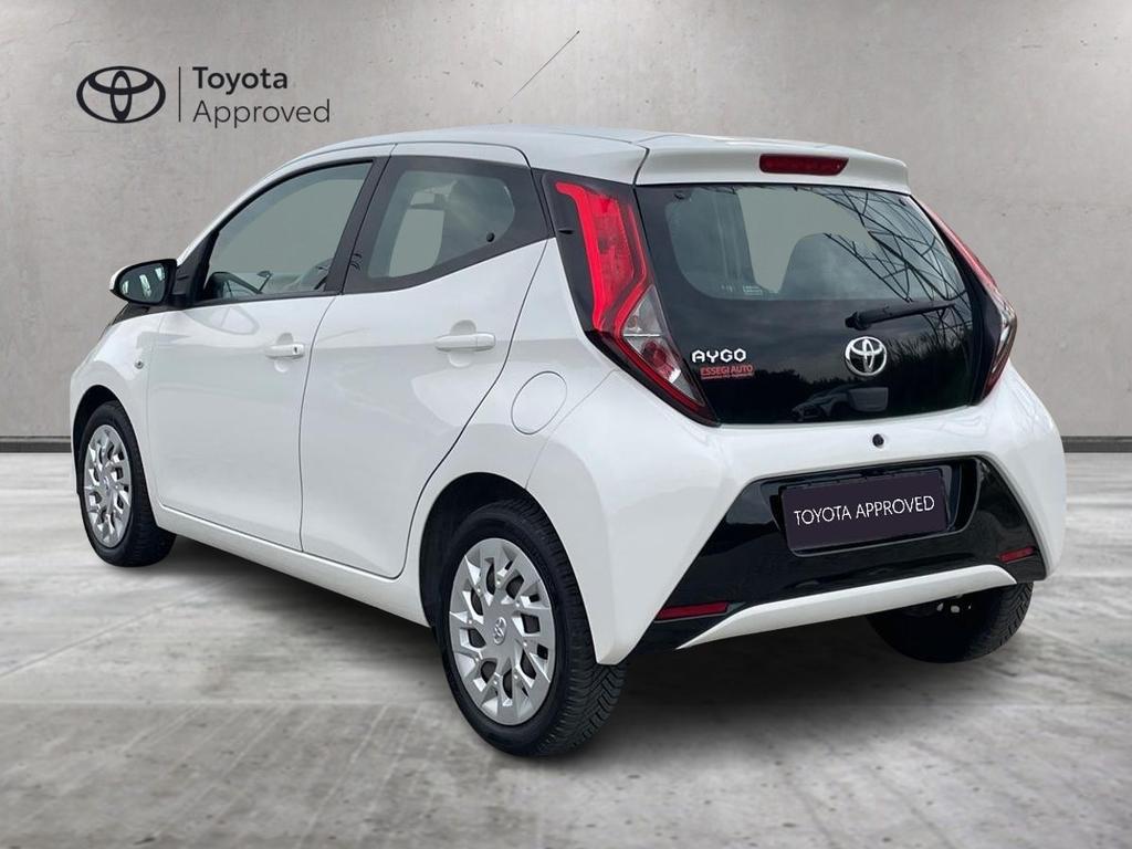 Toyota Aygo 5p 1.0 x-business 72cv