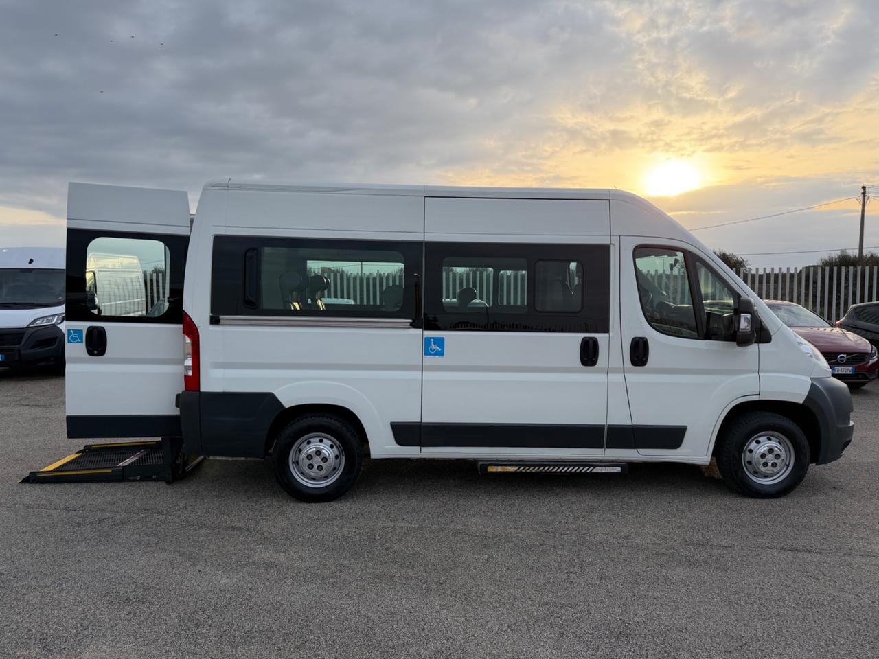 FIAT DUCATO 2.3 JTD 120 DISABILI 7P 2 SEDIE A ROTELLE