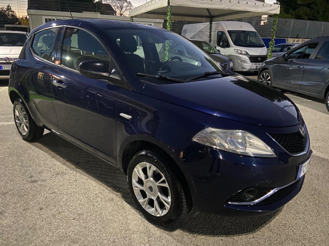 Lancia Ypsilon 900cc 85 CV Platinum garanzia 12/24