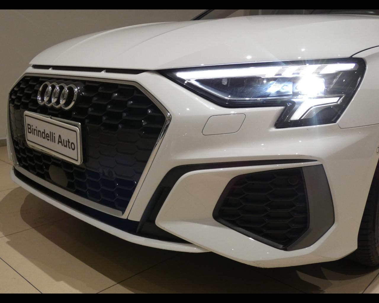 AUDI A3 4ª serie - A3 SPB 30 g-tron S tronic S line edition