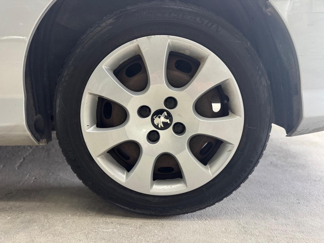 Peugeot 308 1.6 HDi 93CV SW ADATTA NEOPATENTATI