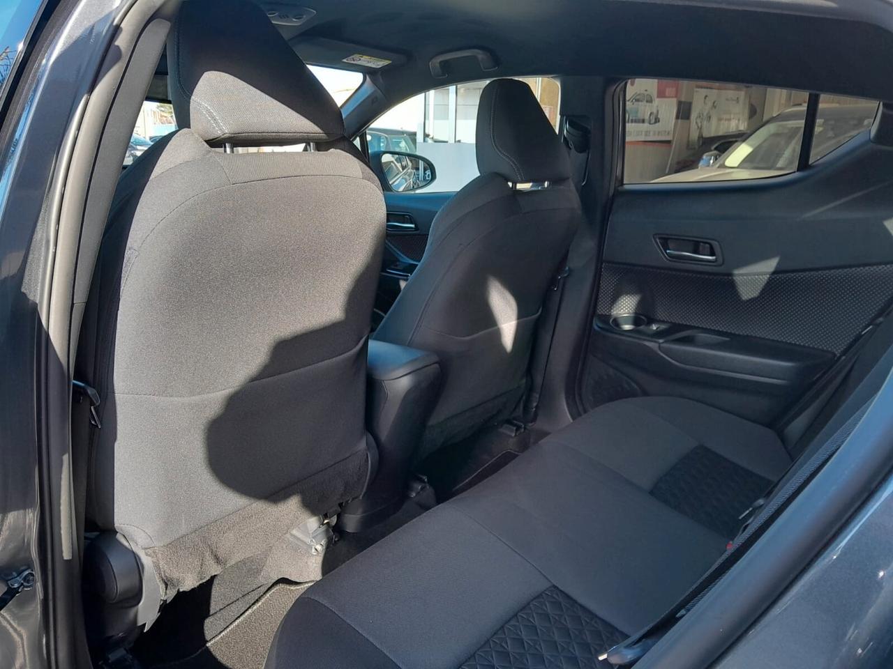 Toyota C-HR 1.8 Hybrid E-CVT Trend