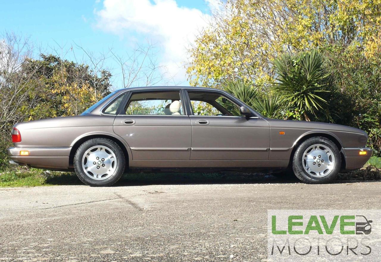 Jaguar XJ6 Sovereign 3.2 cat automatic (M1436)