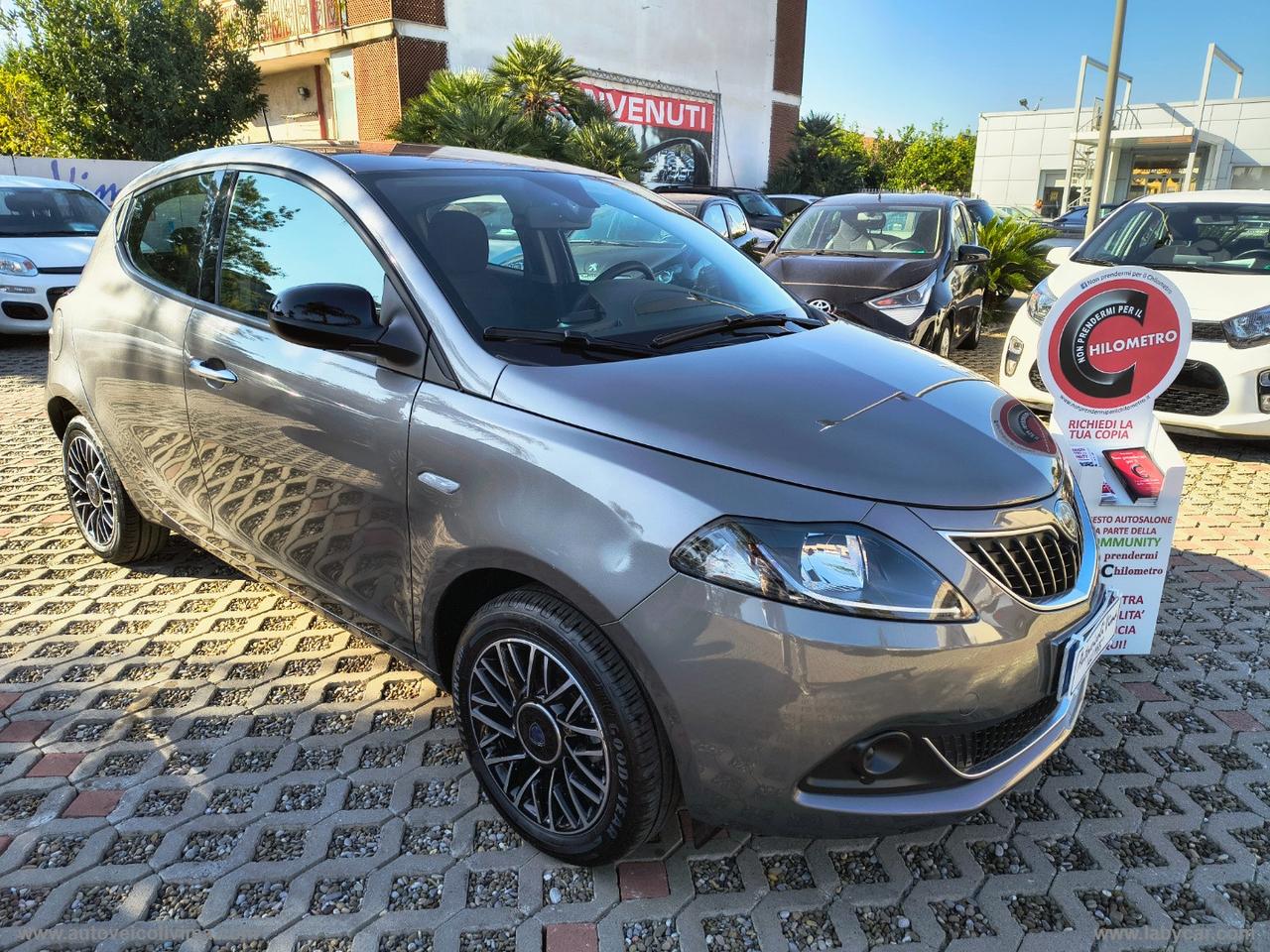 LANCIA Ypsilon 1.0 FireFly 5p.S&S Hyb. Platino