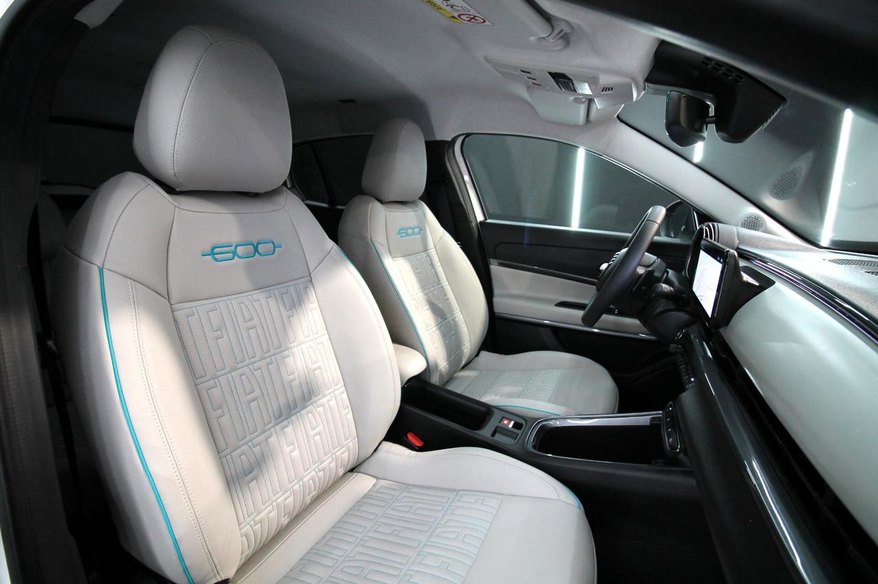 FIAT 600 1.2 HYBRID LA PRIMA 110 CV