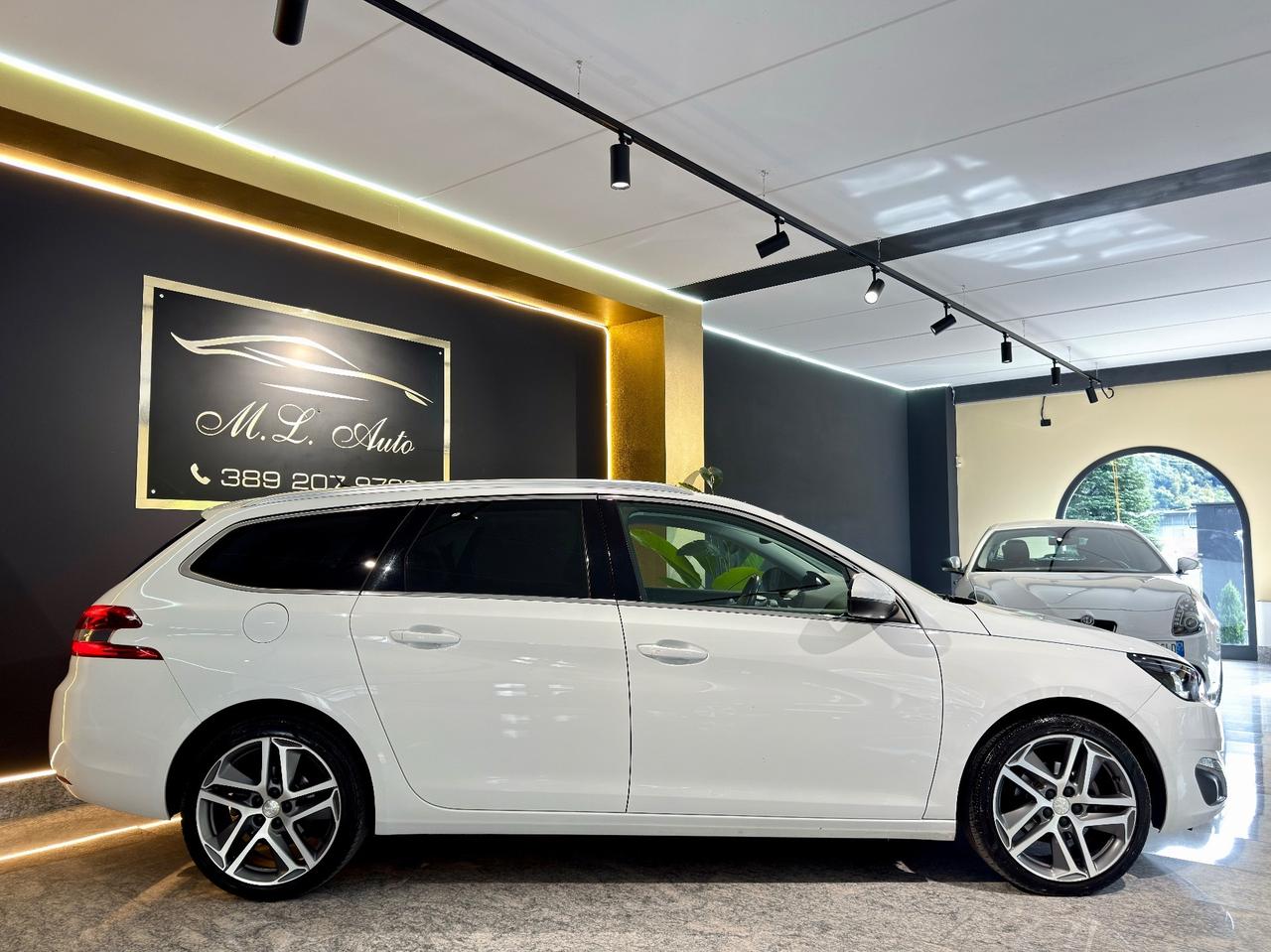 Peugeot 308 BlueHDi 120 S&S SW Allure