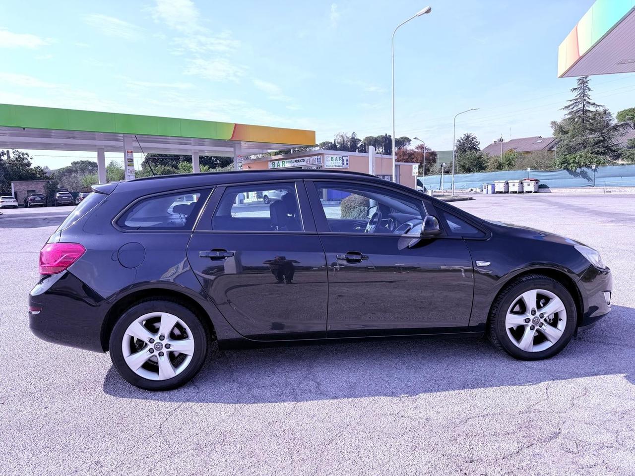 Opel Astra 1.7 CDTI 110CV Sports Tourer Cosmo