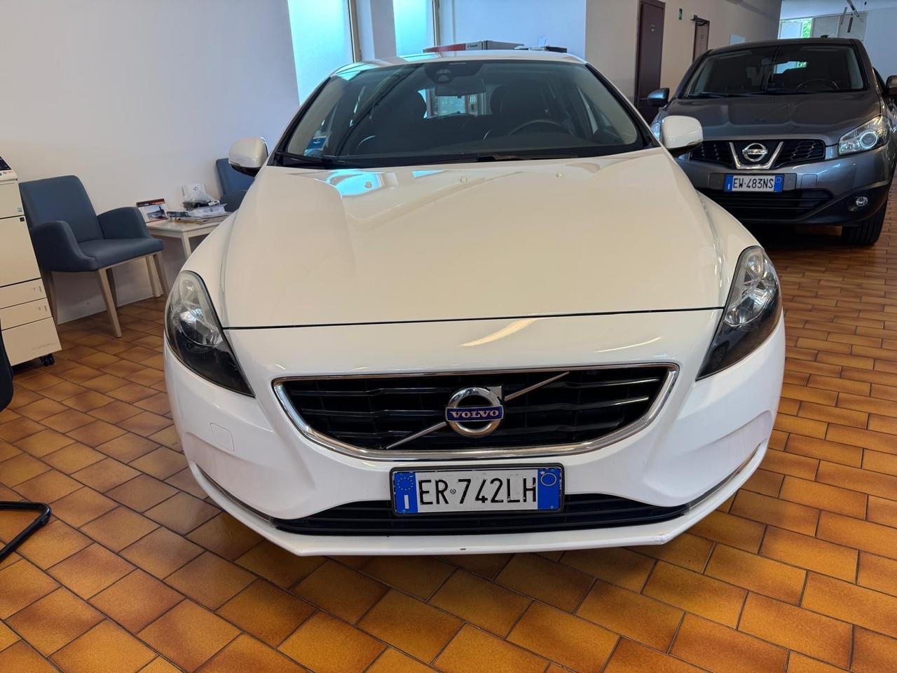 Volvo V40 D2 1.6 Momentum 2013