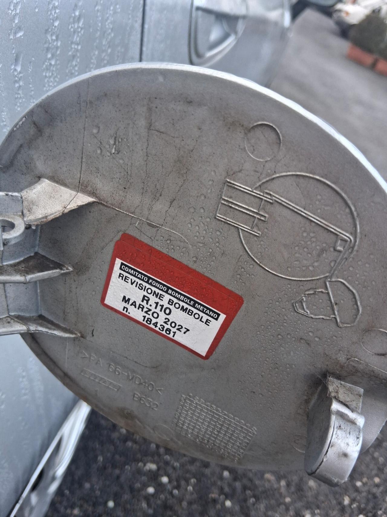 Fiat Punto 1.4 8V 5 porte Natural Power Lounge