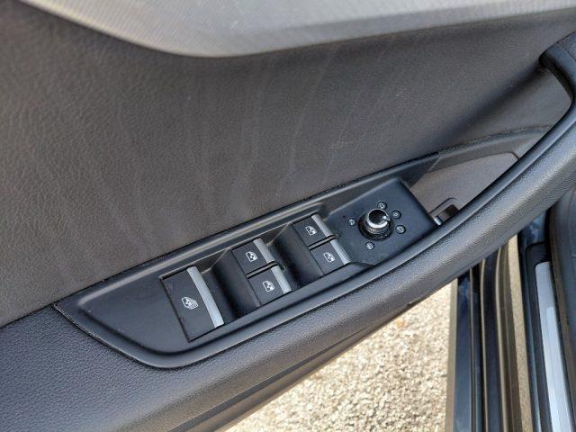 AUDI A5 Cabrio 40 TDI quattro S tronic S-line Sport