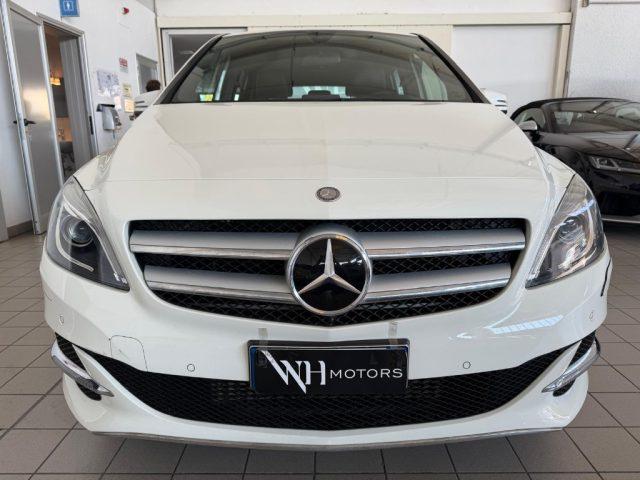 MERCEDES-BENZ B 200 c Sport //LED//NAVI//AUTOMATICA//
