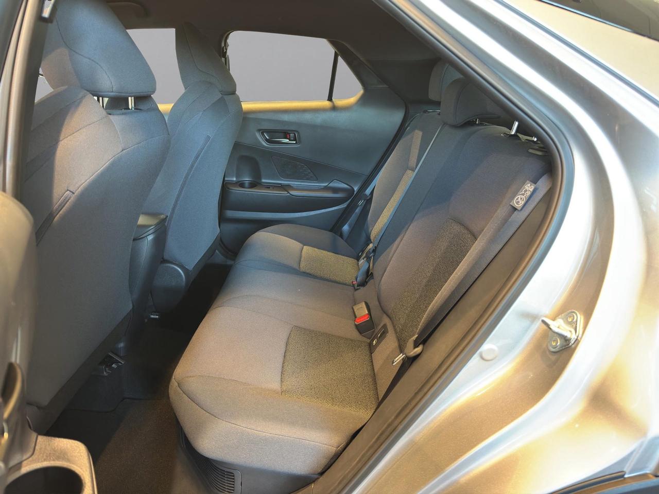 Toyota C-HR 1.8 hev Active fwd e-cvt