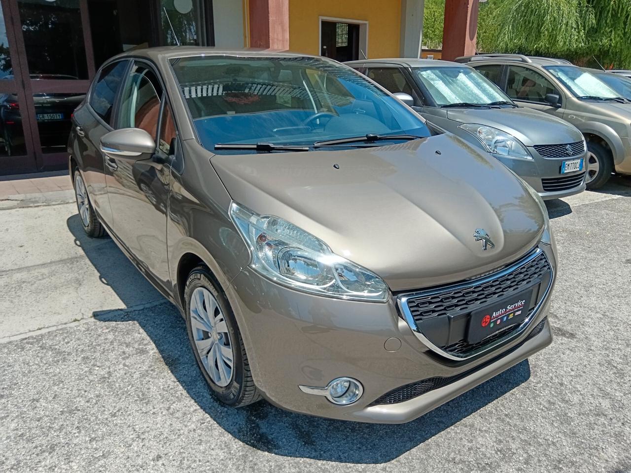 Peugeot 208 1.4 HDi 68CV 5P NEOPATENTATI