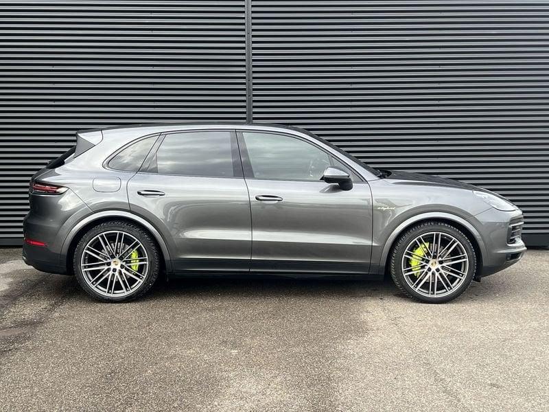 Porsche Cayenne 3.0 V6 E-Hybrid 462 CV