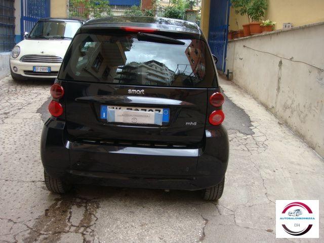 SMART - Fortwo - 1000 52 kW MHD coupé passion