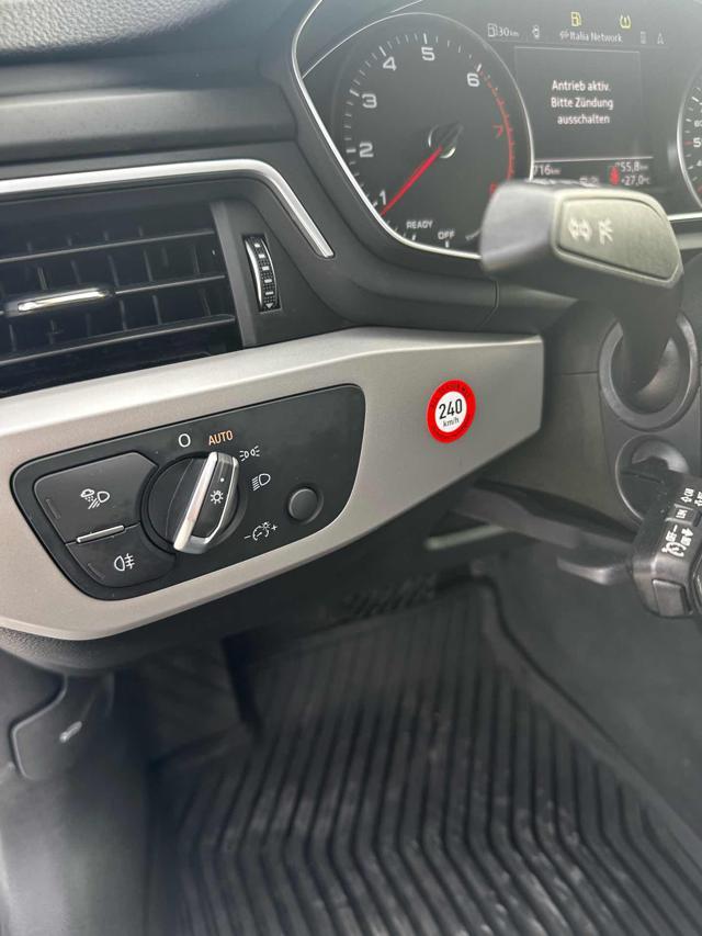 AUDI A4 Avant 35 TFSI S tronic Business Advanced