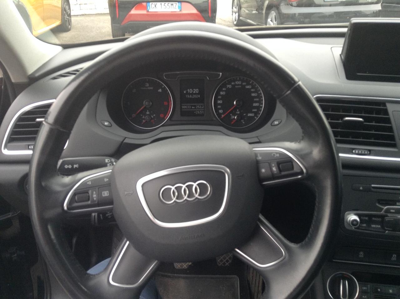 Audi Q3 2.0 TDI 150 CV Business STUPENDA, NAVIGATORE, SENSORI PARK, CLIMA AUTOMATICO, VOLANTE MULTIFUNZIONE!!!