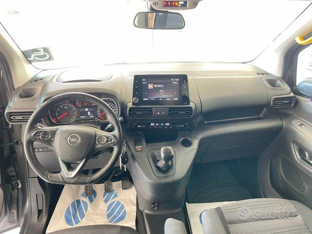 Opel Combo TRASPORTO DISABILI PIANALE RIBASSATO