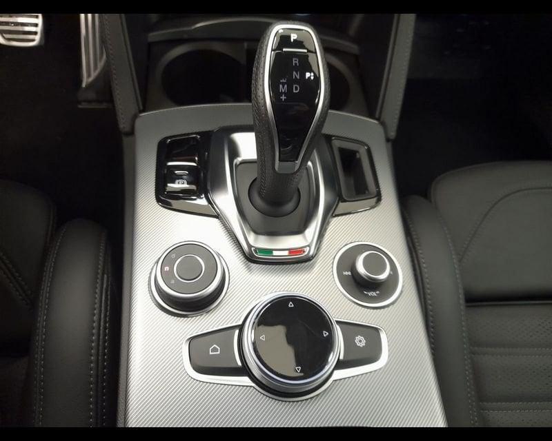 Alfa Romeo Stelvio 2023 2.2 t Veloce Q4 210cv auto