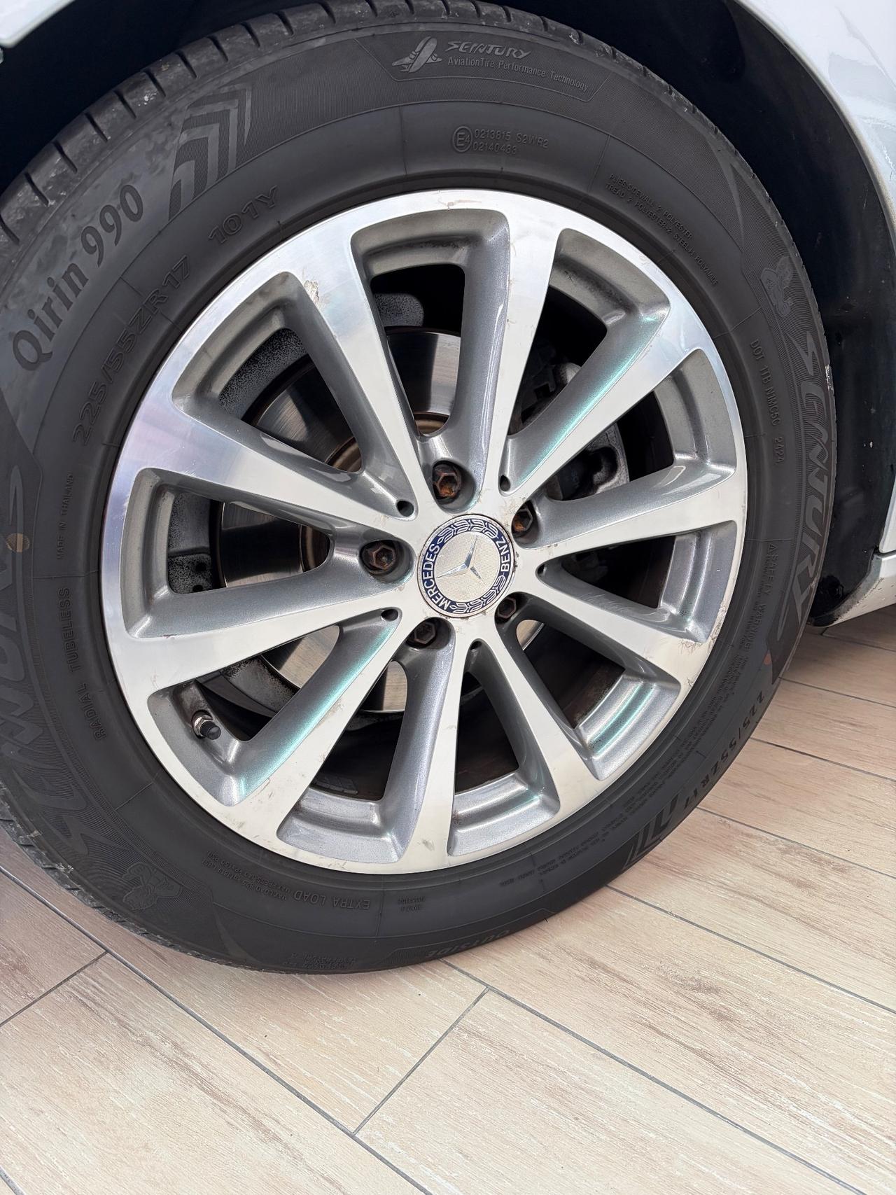 Mercedes-benz E 220 4 Matic Premium Plus