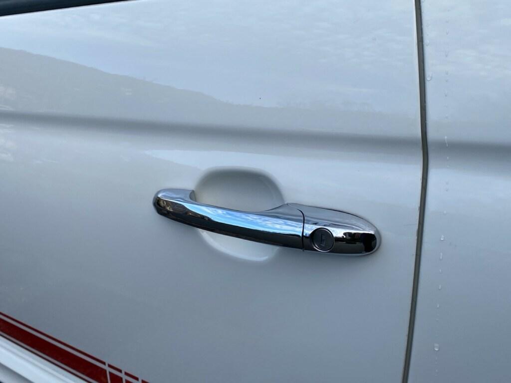 Abarth 595 1.4 Turbo T-Jet Yamaha Factory Racing