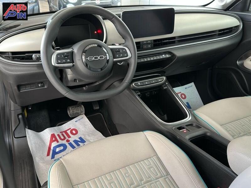 FIAT 600 600 1.2 hybrid La Prima 110cv auto