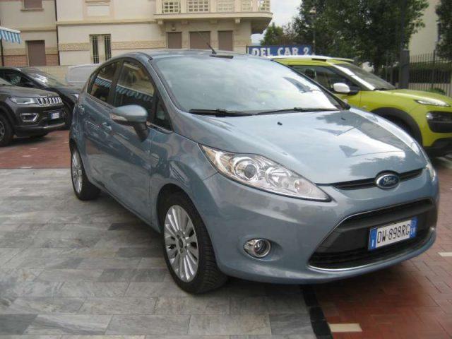 FORD Fiesta 1.2 82 CV 5 PORTE TITANIUM