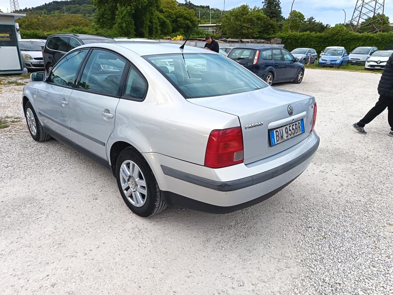VOLKSWAGEN PASSAT BERLINA 1.9 TDI 116 CV – MOTORE COMPLETAMENTE RIFATTO OCCASIONE