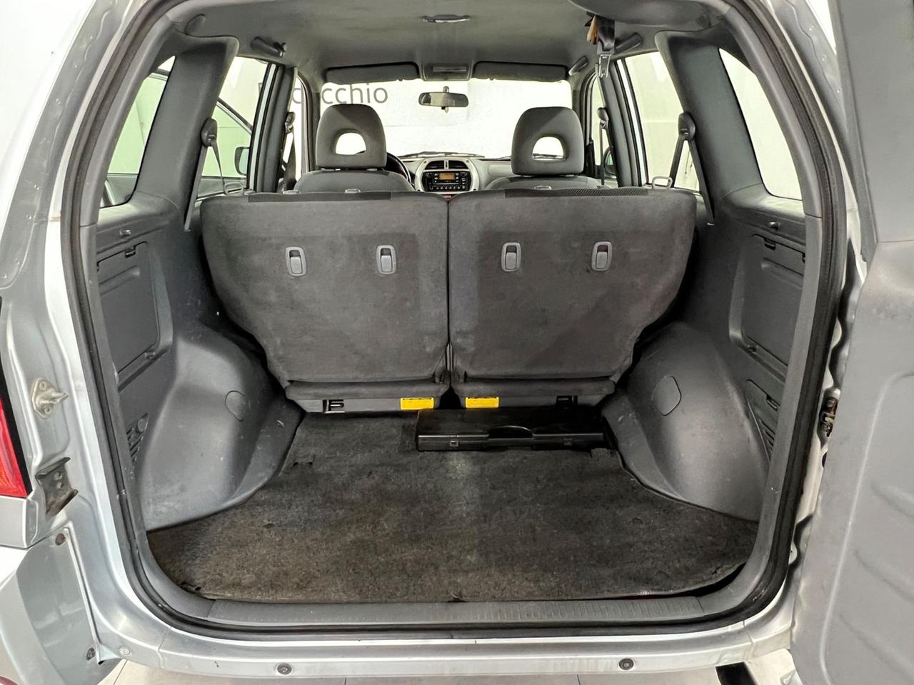TOYOTA Rav4 II 2001 RAV4 5p 2.0 d-4d 16v