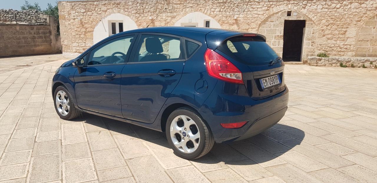 Ford Fiesta 1.4 TDCi 70CV 5 porte Titanium UNICO PROPRIETARIO